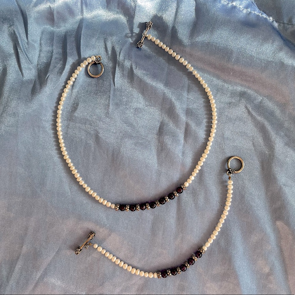 Matching set! Pearl beaded necklace and bracelet